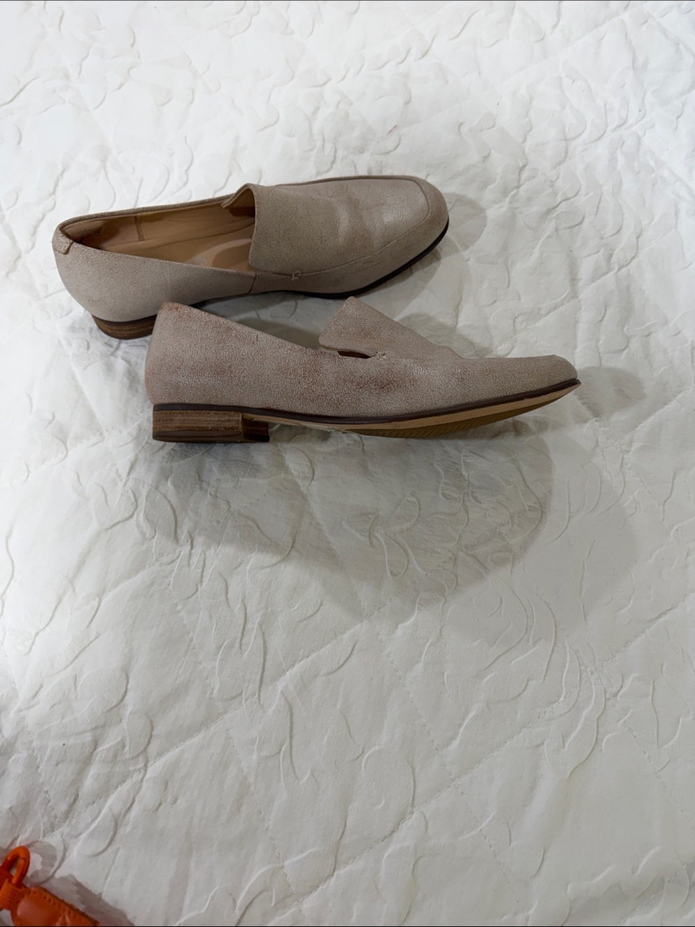 Clarks Women's leather Loafers Slip On Square Toe Comfort Shoes 6.5 M
